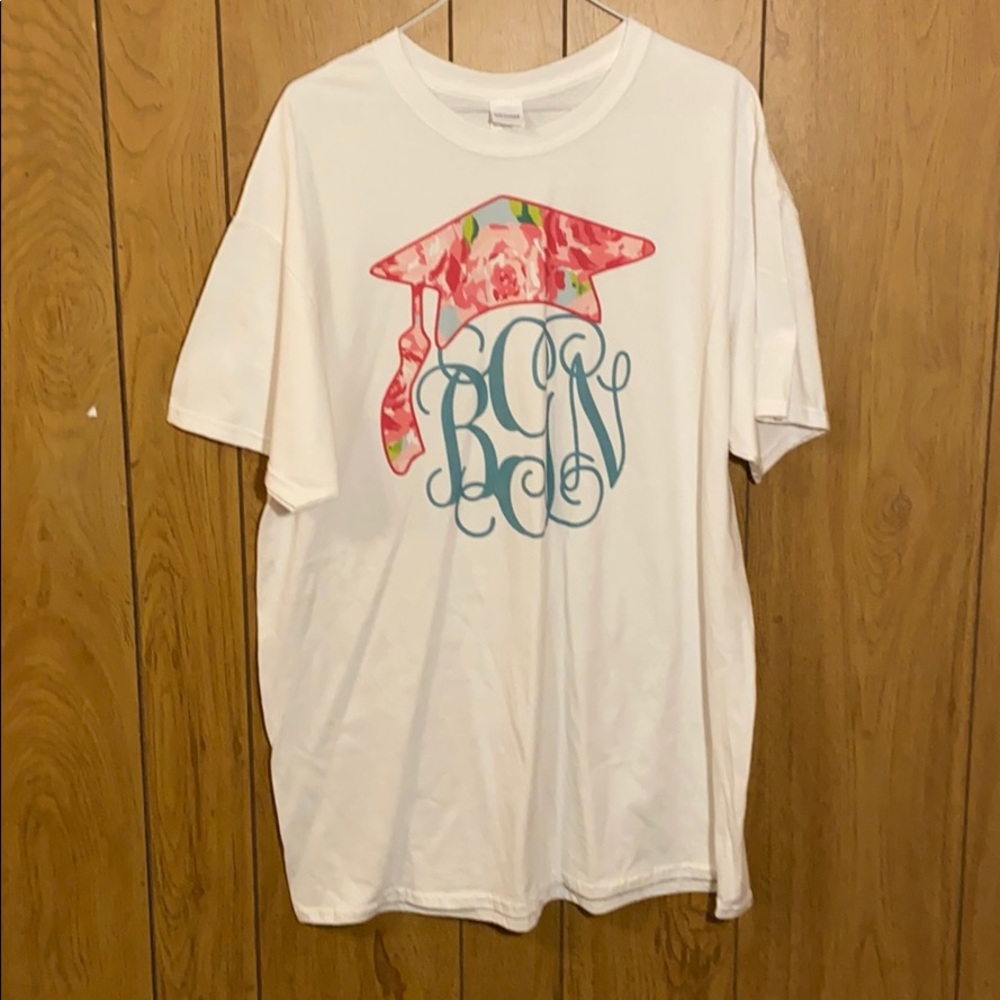 Women’s Graduation Tee - XL